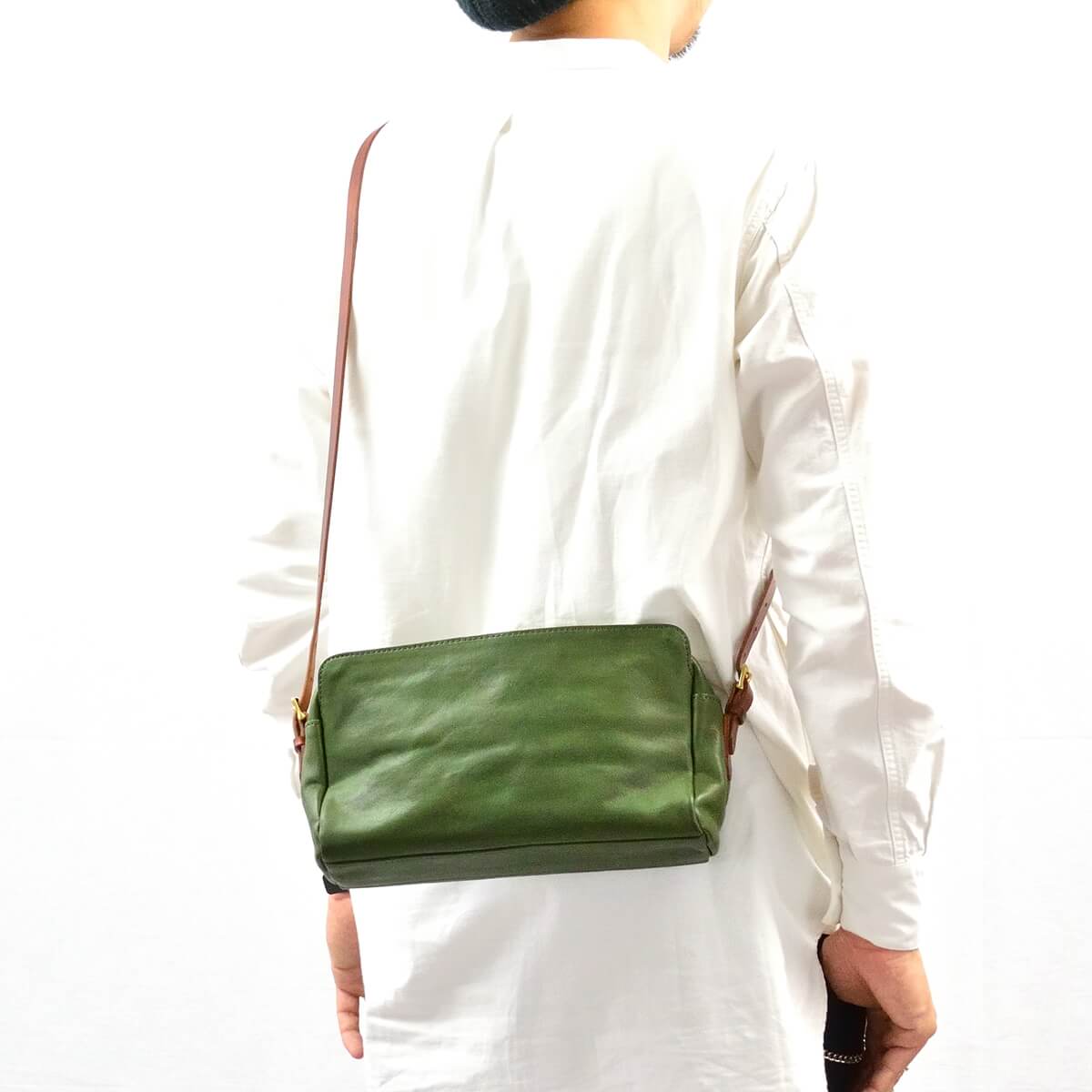 annak あおりポケット付きハンドウォッシュショルダーバッグ