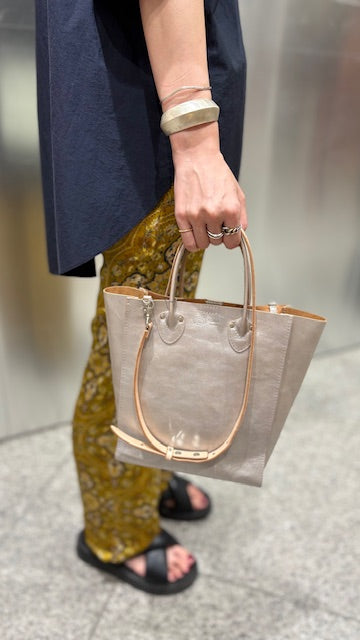 ANNAK アマンダオイルレザー ショルダー付き2way手持ちトートバッグSサイズ